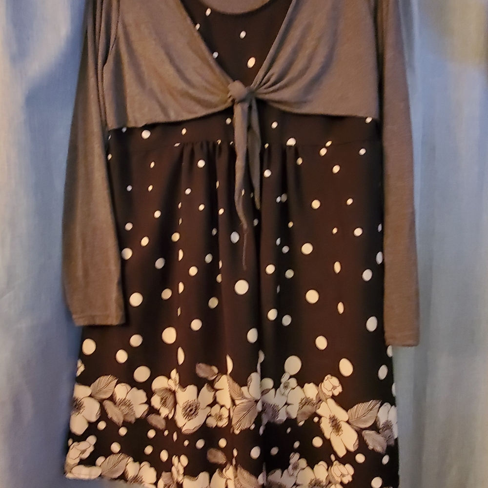 1x Rosegal long flowy top black white and grey